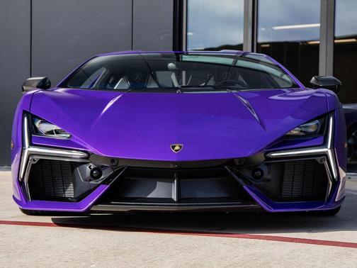 2024 Lamborghini Revuelto Base