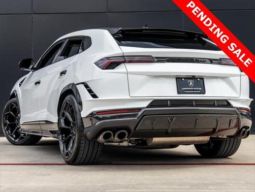 2023 Lamborghini Urus Performante