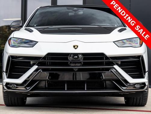 2023 Lamborghini Urus Performante