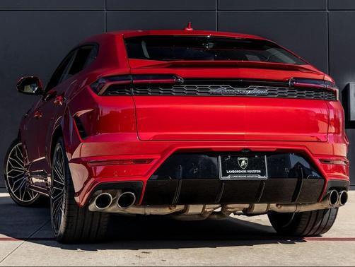 2026 Lamborghini Urus SE
