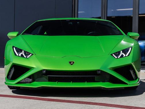 2022 Lamborghini Huracan EVO Coupe RWD