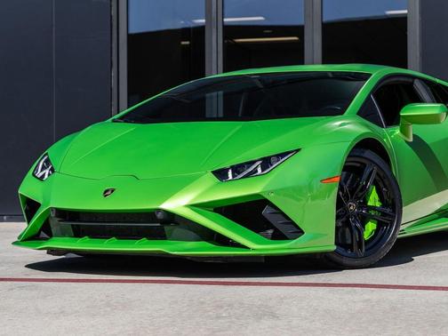 2022 Lamborghini Huracan EVO Coupe RWD