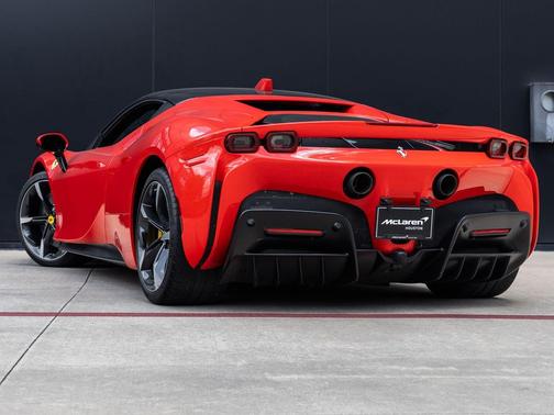 2021 Ferrari SF90 Stradale Base