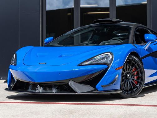 2020 McLaren 620R 