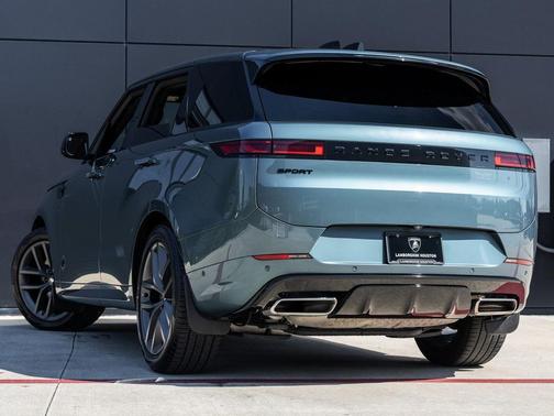 2024 Land Rover Range Rover Sport SE