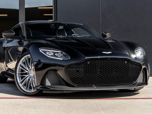Onyx Black 2022 Aston Martin DBS Superleggera
