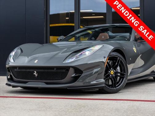 2021 Ferrari 812 GTS Base