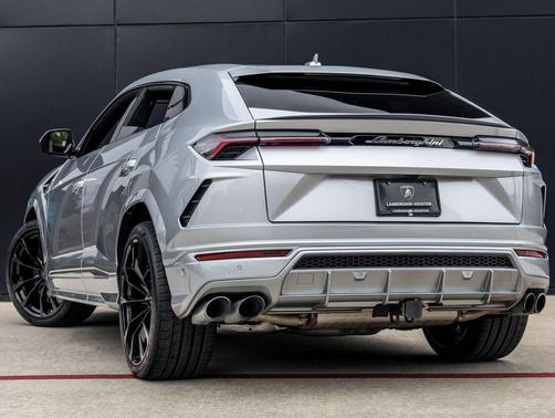 Grigio Nimbus Metallic 2020 Lamborghini Urus Base