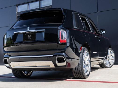 2025 Rolls-Royce Cullinan 