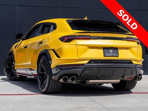 2024 Lamborghini Urus Performante