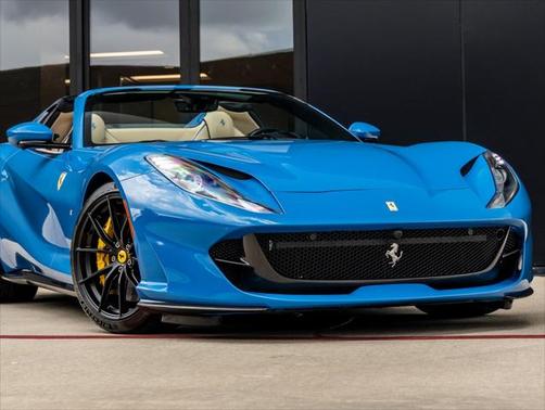 2023 Ferrari 812 GTS Base