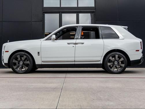 2022 Rolls-Royce Cullinan 