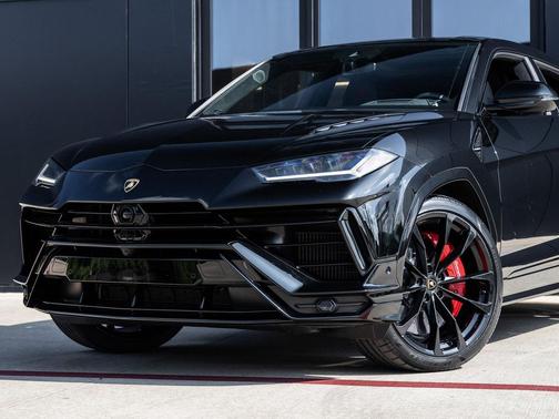 2023 Lamborghini Urus S