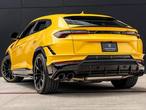 2024 Lamborghini Urus S
