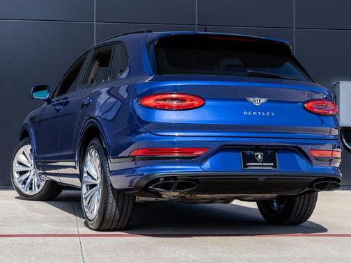 2023 Bentley Bentayga 