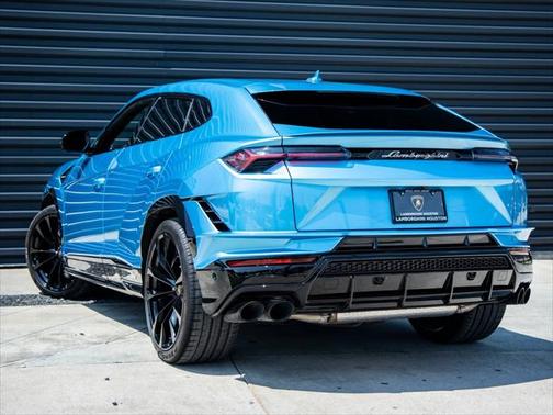 2024 Lamborghini Urus S