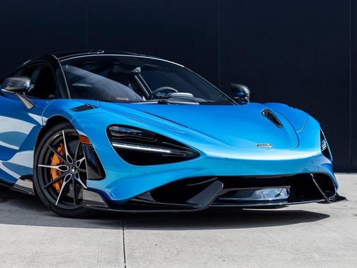 2021 McLaren 765LT Coupe
