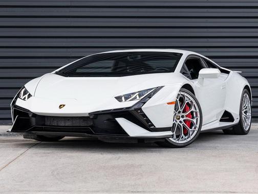 Bianco Monocerus Metallic 2023 Lamborghini Huracan Tecnica Coupe