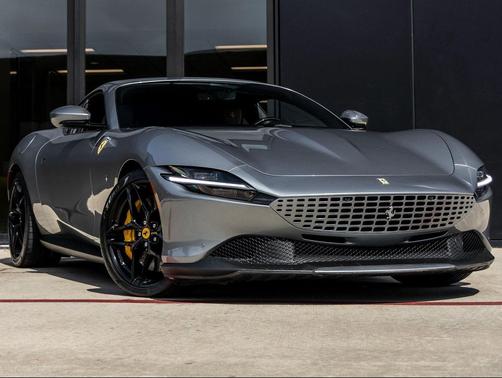 2022 Ferrari Roma Base