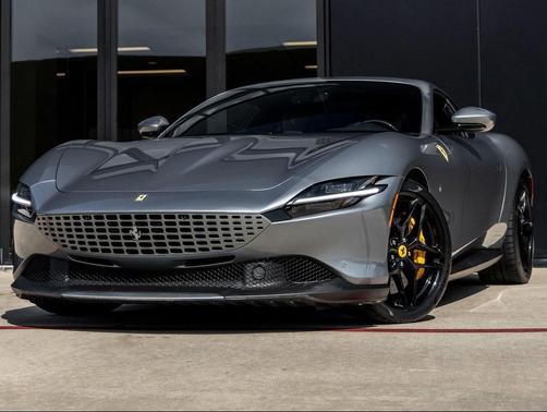 2022 Ferrari Roma Base