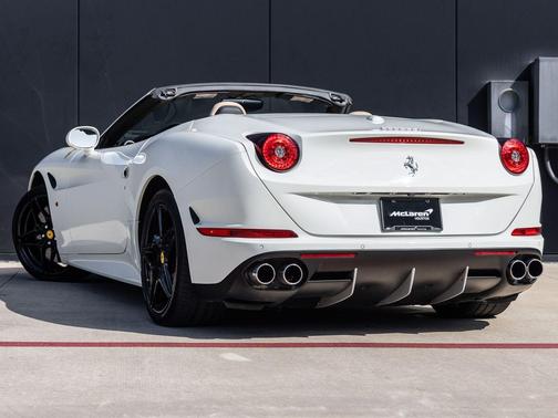 Bianco Avus 2015 Ferrari California T