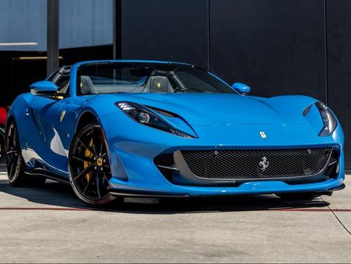 2022 Ferrari 812 GTS Base