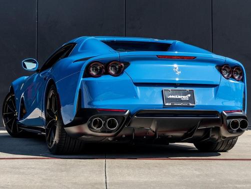 2022 Ferrari 812 GTS Base