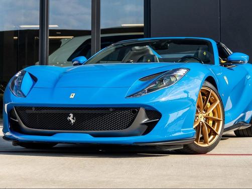 2022 Ferrari 812 GTS Base