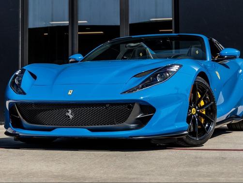 2022 Ferrari 812 GTS Base