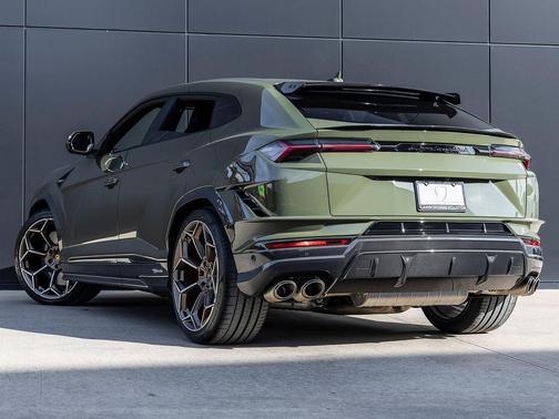 Verde Turbine Lucido Metallic 2023 Lamborghini Urus Performante