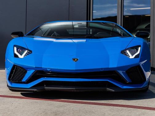 2018 Lamborghini Aventador S 
