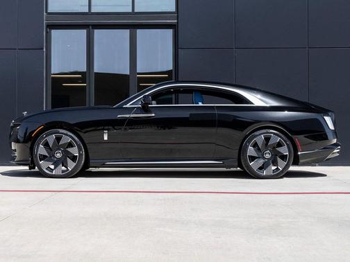 2025 Rolls-Royce Spectre 