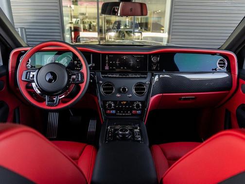 2026 Rolls-Royce Cullinan Black Badge