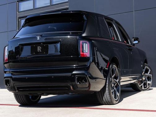 2026 Rolls-Royce Cullinan Black Badge