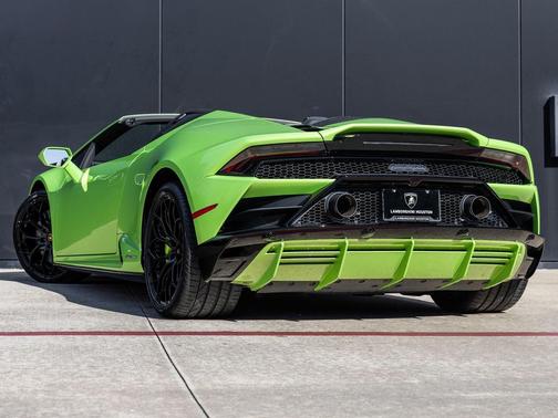 2023 Lamborghini Huracan EVO Spyder