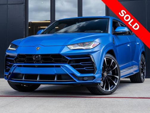 2021 Lamborghini Urus Graphite Capsule