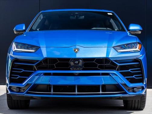 2021 Lamborghini Urus Graphite Capsule