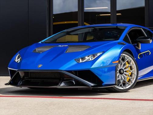2022 Lamborghini Huracan STO Coupe