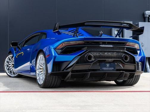 2022 Lamborghini Huracan STO Coupe