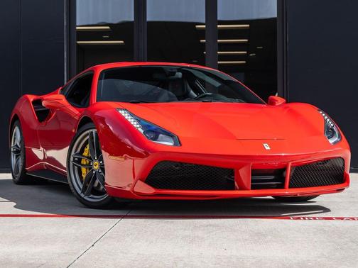 Rosso Corsa 2017 Ferrari 488 GTB Base