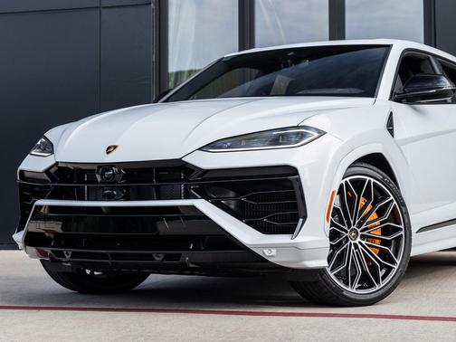 2025 Lamborghini Urus SE