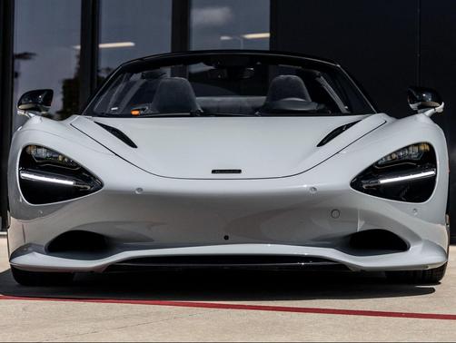 2025 McLaren 750S Spider