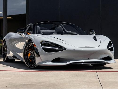 2025 McLaren 750S Spider