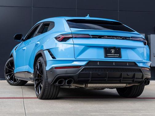 2024 Lamborghini Urus S