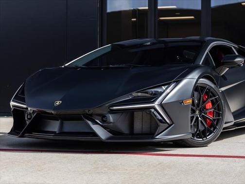 2024 Lamborghini Revuelto Base