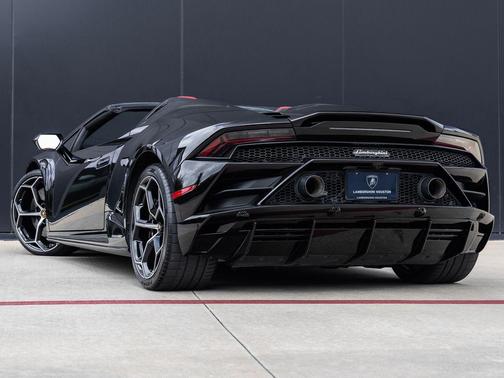 2020 Lamborghini Huracan EVO Base