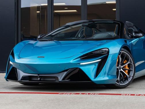 Belize Blue 2026 McLaren Artura