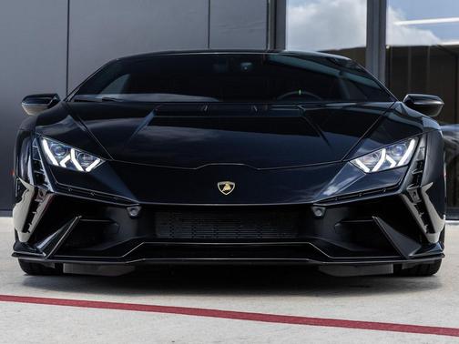 2024 Lamborghini Huracan Tecnica Base