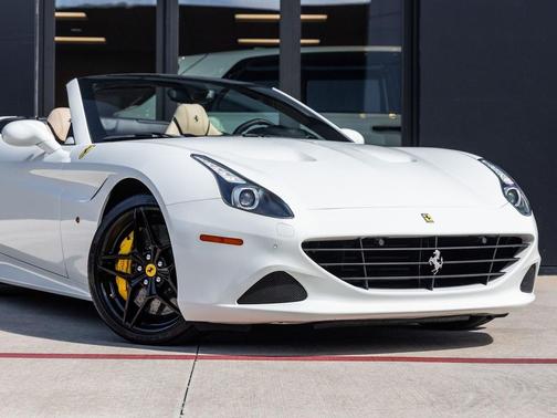 2015 Ferrari California T