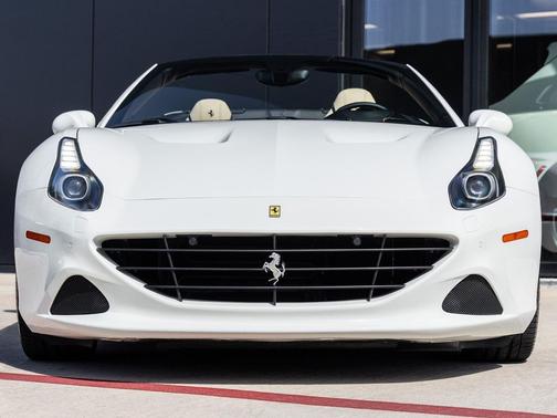 2015 Ferrari California T